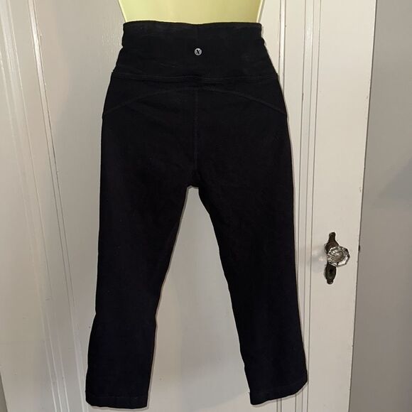 Xersion black fitted cotton/spandex Capri exercise pants - Picture 3 of 7